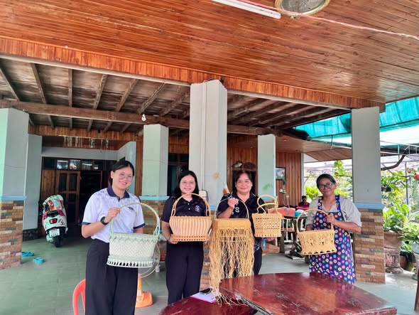 ร่วมติดตาม สนับสนุนงานกองทุนพัฒนาบทบาทสตรี และเร่งติดตามหนี้ค้างชำระ ในพื้นที่อำเภอคอนสาร
